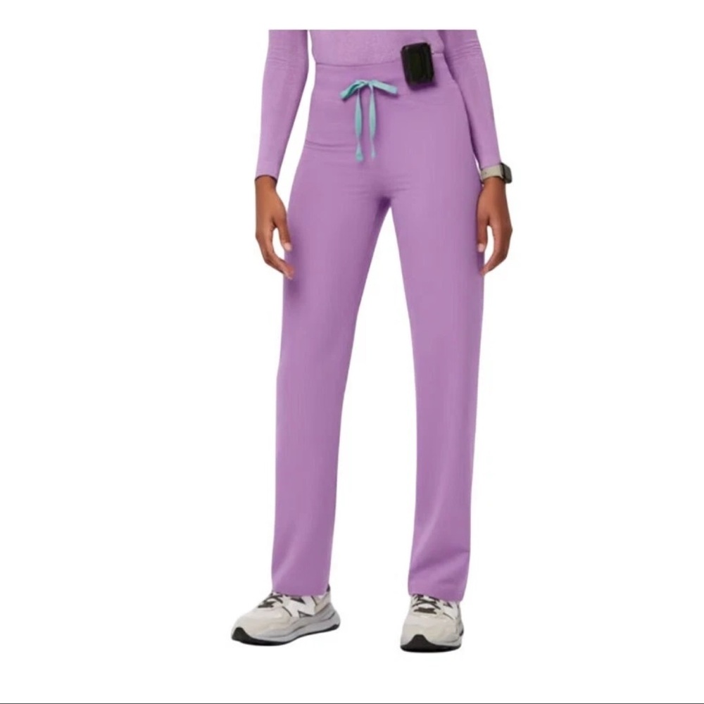 FIGS Lilac Dawn High Waisted Livingston medium scrubs